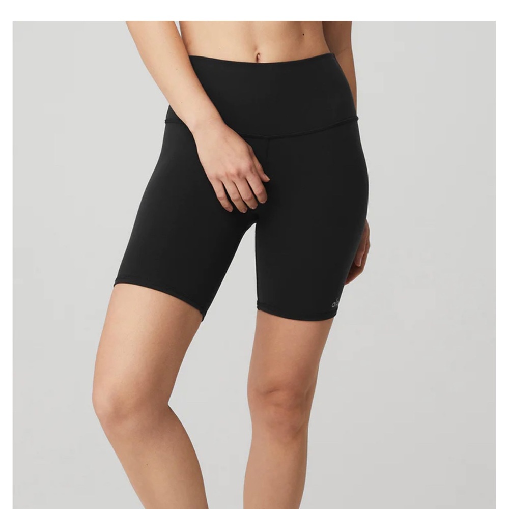Alo black shorts 🖤
